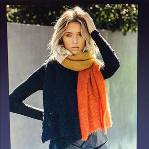 NWT fuzzy and soft colorblock scarf